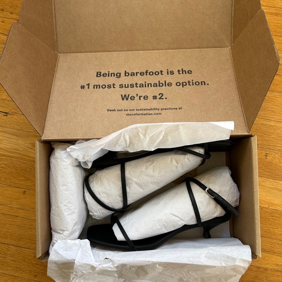 Reformation Georgia Kitten Heeled Sandal Black - Size 7 - Picture 2 of 4